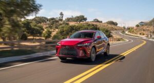 Read more about the article Equilibrio entre rendimiento, eficiencia y comodidad: es el Lexus RX híbrido del 2025. 