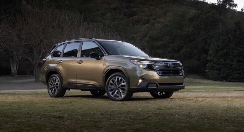 You are currently viewing Subaru finalmente entra en el segmento de SUV híbridos con el 2025 Forester.