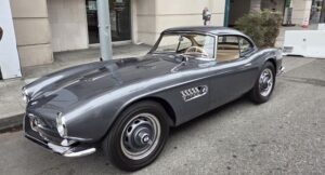 Read more about the article En Rodeo Drive, los Autos se Convierten en las Vitrinas